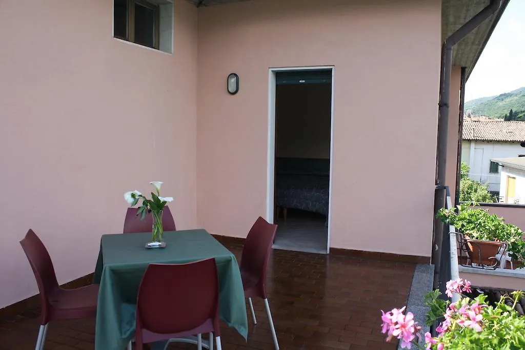 Albergo Ristorante Punta Dell'Est Клузане Италия